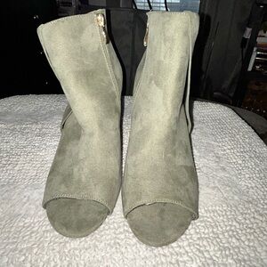 Stylish Olive Green Women's Booties